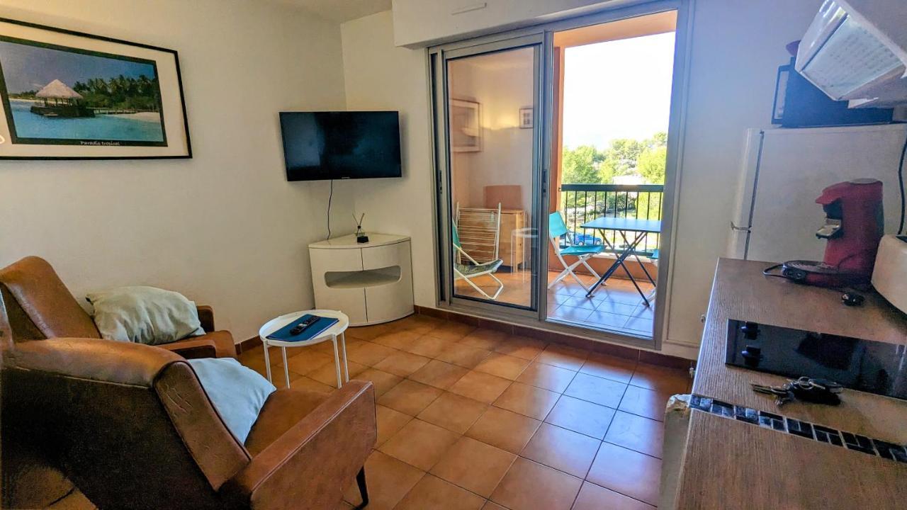 Appartement T2 Bord Et Vue Mer La Ciotat Exterior foto
